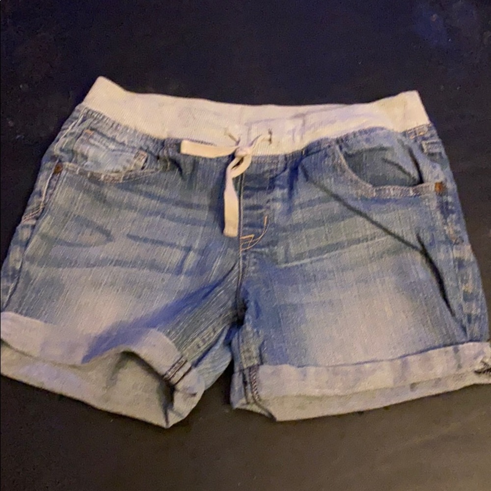 Justice Pull on Jean shorts